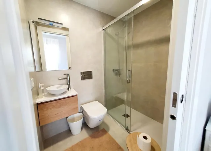 Vistamar 3 Bedrooms * 에스테포나