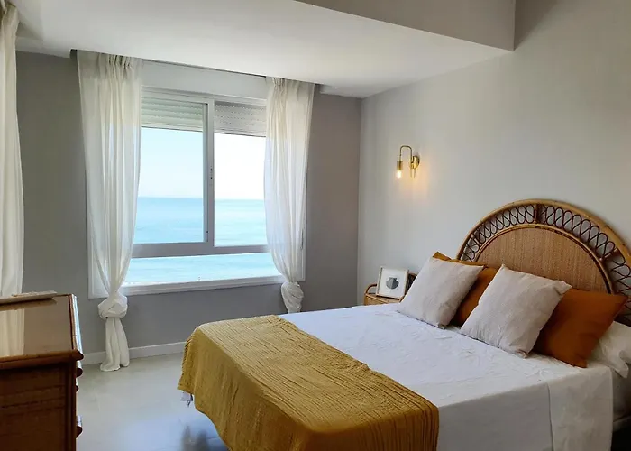 아파트 Vistamar 3 Bedrooms 에스테포나