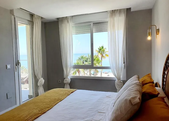 아파트 Vistamar 3 Bedrooms *