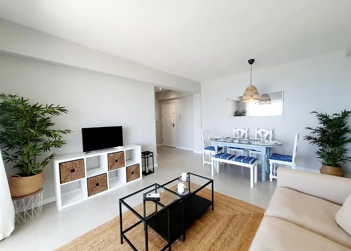 Vistamar 3 Bedrooms Apartament Estepona