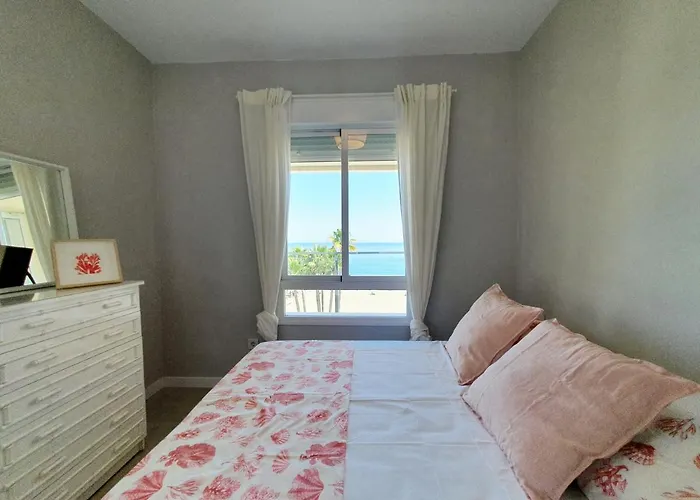 Vistamar 3 Bedrooms Apartament