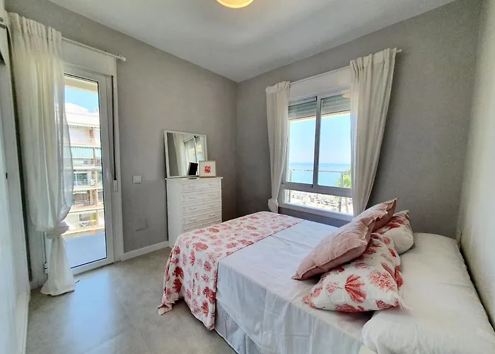 Vistamar 3 Bedrooms Apartment Estepona